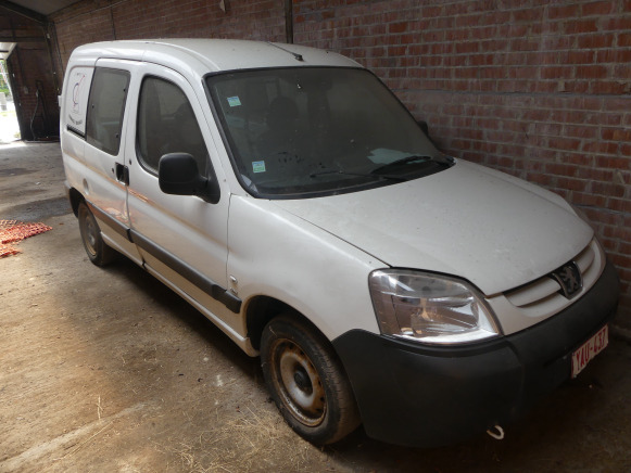 REF:Immatriculé sous : YAU-437 - Voiture Peugeot Partner - Mažas furgonas: foto 1 REF:Immatriculé sous : YAU-437 - Voiture Peugeot Partner - Mažas furgonas: foto 1