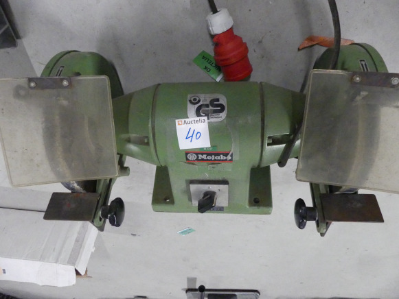 Touret à meuler double tété Métabo DS 7226D, Table de travail pliante Black&Decker (9714-040) - Metalo apdirbimo staklės: foto 2 Touret à meuler double tété Métabo DS 7226D, Table de travail pliante Black&Decker (9714-040) - Metalo apdirbimo staklės: foto 2