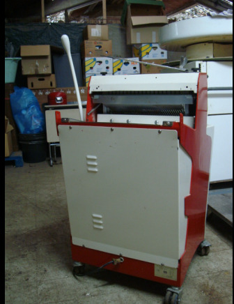 Trancheuse à pain Heristal - Kepyklų įranga: foto 4 Trancheuse à pain Heristal - Kepyklų įranga: foto 4