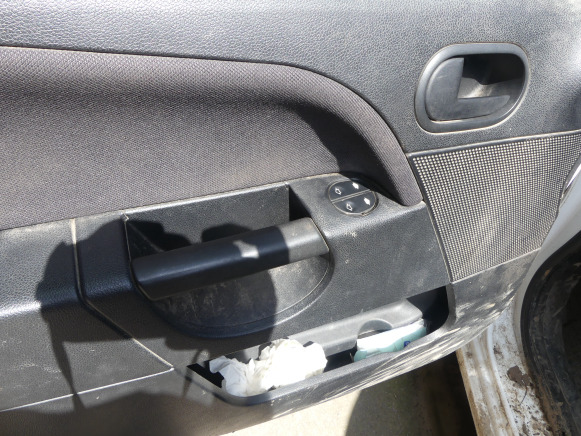 Lengvasis automobilis Voiture Ford FIESTA: foto 11