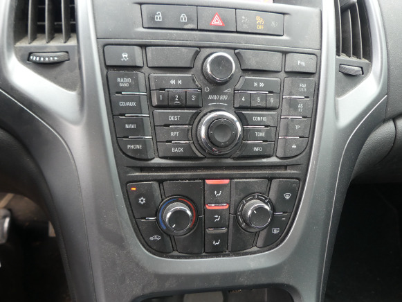 Voiture Opel Astra Sport Tourer (2013-314.104 km) - Lengvasis automobilis: foto 5 Voiture Opel Astra Sport Tourer (2013-314.104 km) - Lengvasis automobilis: foto 5
