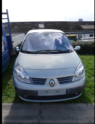 Voiture Renault Scenic 1.9 DCI - Lengvasis automobilis: foto 1 Voiture Renault Scenic 1.9 DCI - Lengvasis automobilis: foto 1