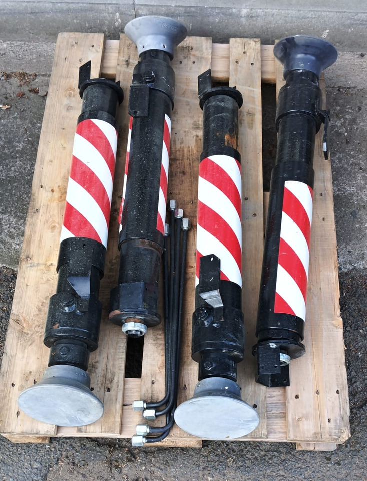 FASSI - PALFINGER - HIAB - HMF - ATLAS additional stabilizers, Zusatzabstützen - Kranas-manipuliatorius: foto 4 FASSI - PALFINGER - HIAB - HMF - ATLAS additional stabilizers, Zusatzabstützen - Kranas-manipuliatorius: foto 4
