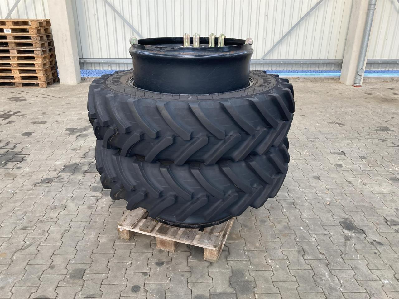 Alliance 380/85R34 - Padanga - Žemės ūkio technika: foto 1 Alliance 380/85R34 - Padanga - Žemės ūkio technika: foto 1