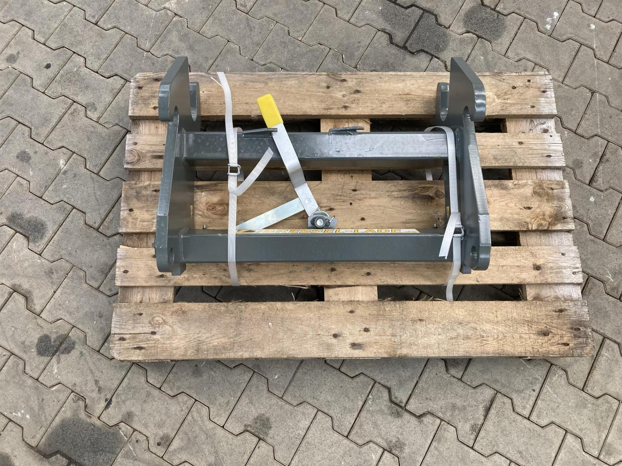 Bressel Weidemann auf Manitou - Traktorius - frontalinis krautuvas: foto 1 Bressel Weidemann auf Manitou - Traktorius - frontalinis krautuvas: foto 1