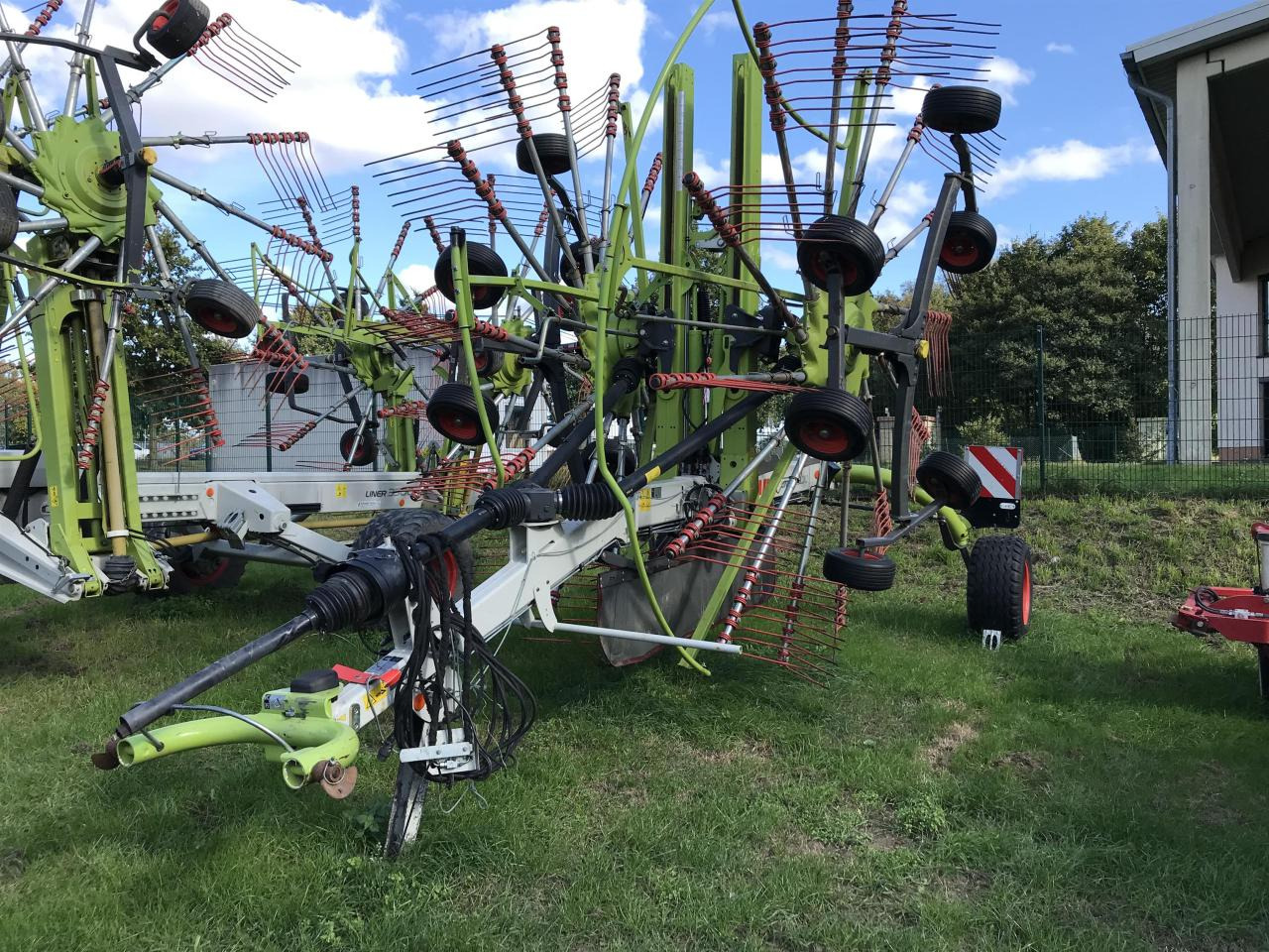 CLAAS Liner 2900 - Šieno grėblys/ Vartytuvas: foto 2 CLAAS Liner 2900 - Šieno grėblys/ Vartytuvas: foto 2
