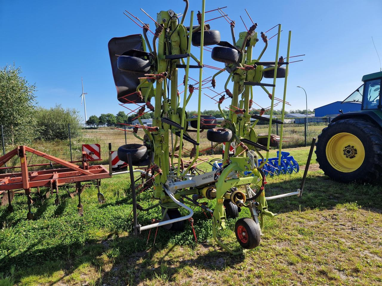 CLAAS Volto 1100 - Šieno grėblys/ Vartytuvas: foto 1 CLAAS Volto 1100 - Šieno grėblys/ Vartytuvas: foto 1