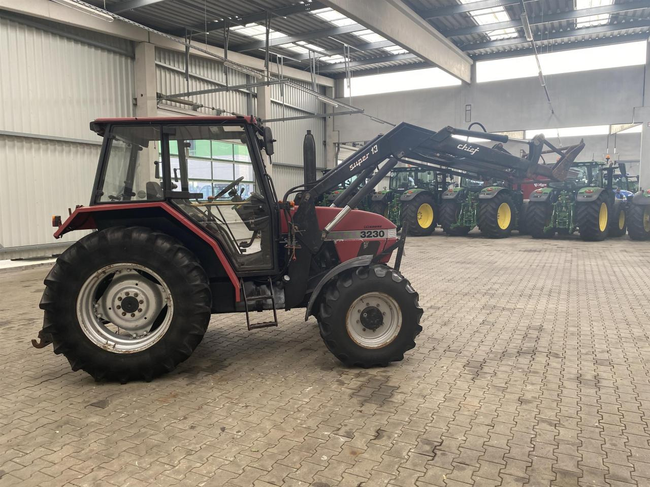 Case-IH 3230 - Traktorius: foto 3 Case-IH 3230 - Traktorius: foto 3