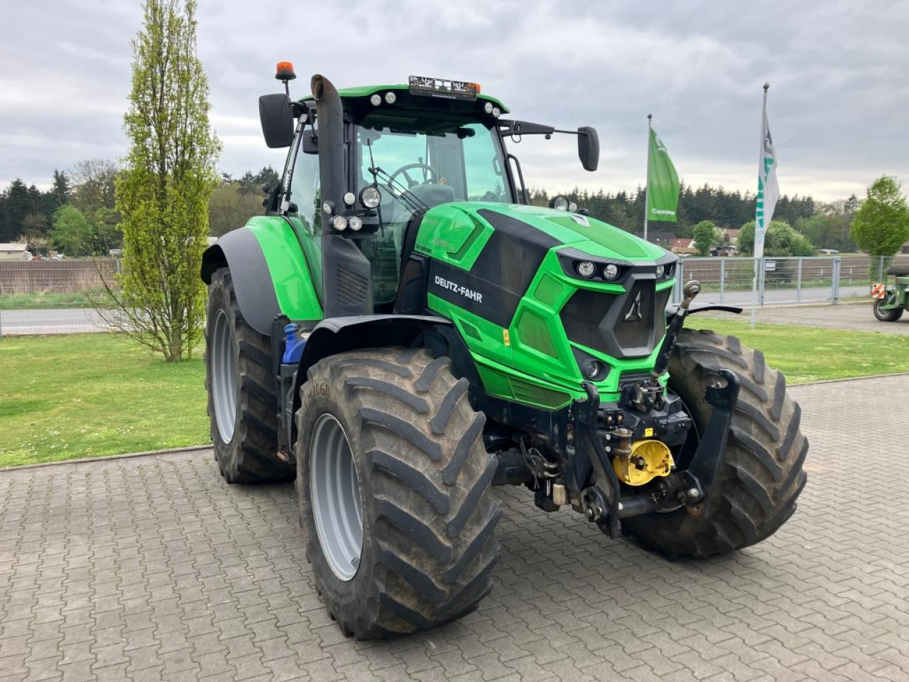 Deutz-Fahr 6215 TTV - Traktorius: foto 4 Deutz-Fahr 6215 TTV - Traktorius: foto 4