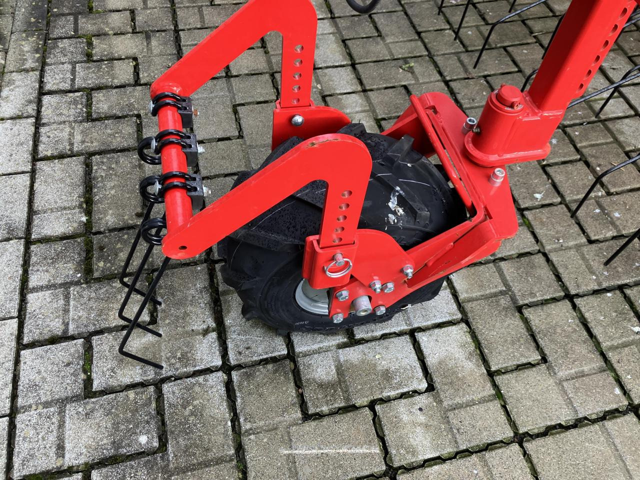 Einböck Aerostar 1200 Exact - Žemės dirbimo technika: foto 4 Einböck Aerostar 1200 Exact - Žemės dirbimo technika: foto 4