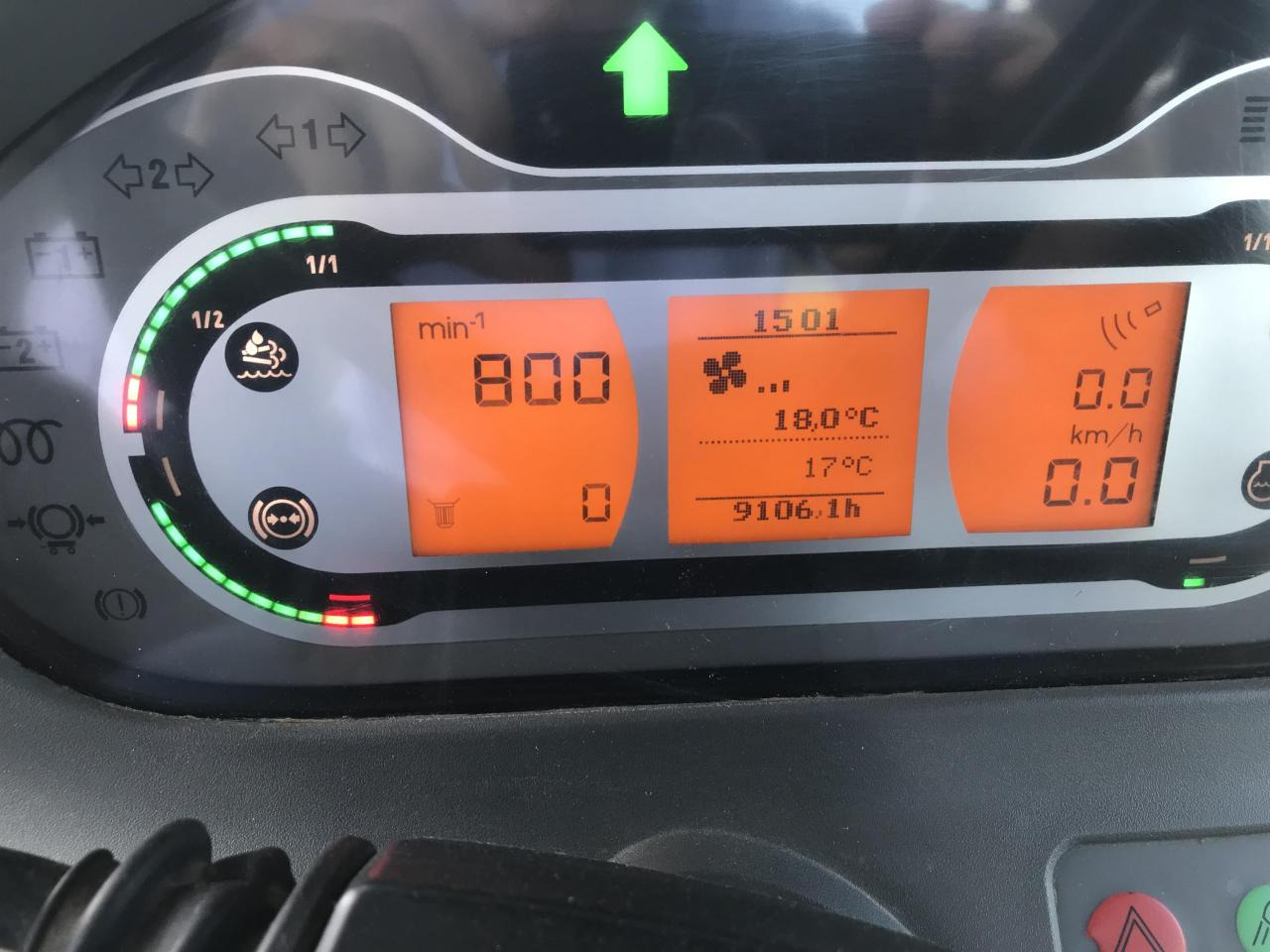 Traktorius Fendt 724 Vario: foto 8