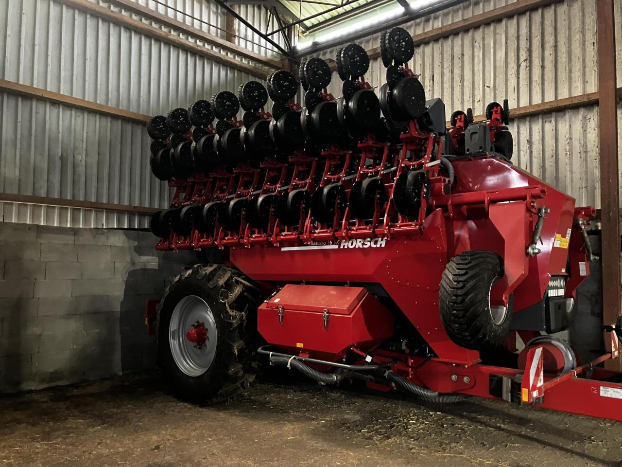 Horsch Maestro 18 SX - Tikslaus išsėjimo sėjamoji: foto 2 Horsch Maestro 18 SX - Tikslaus išsėjimo sėjamoji: foto 2