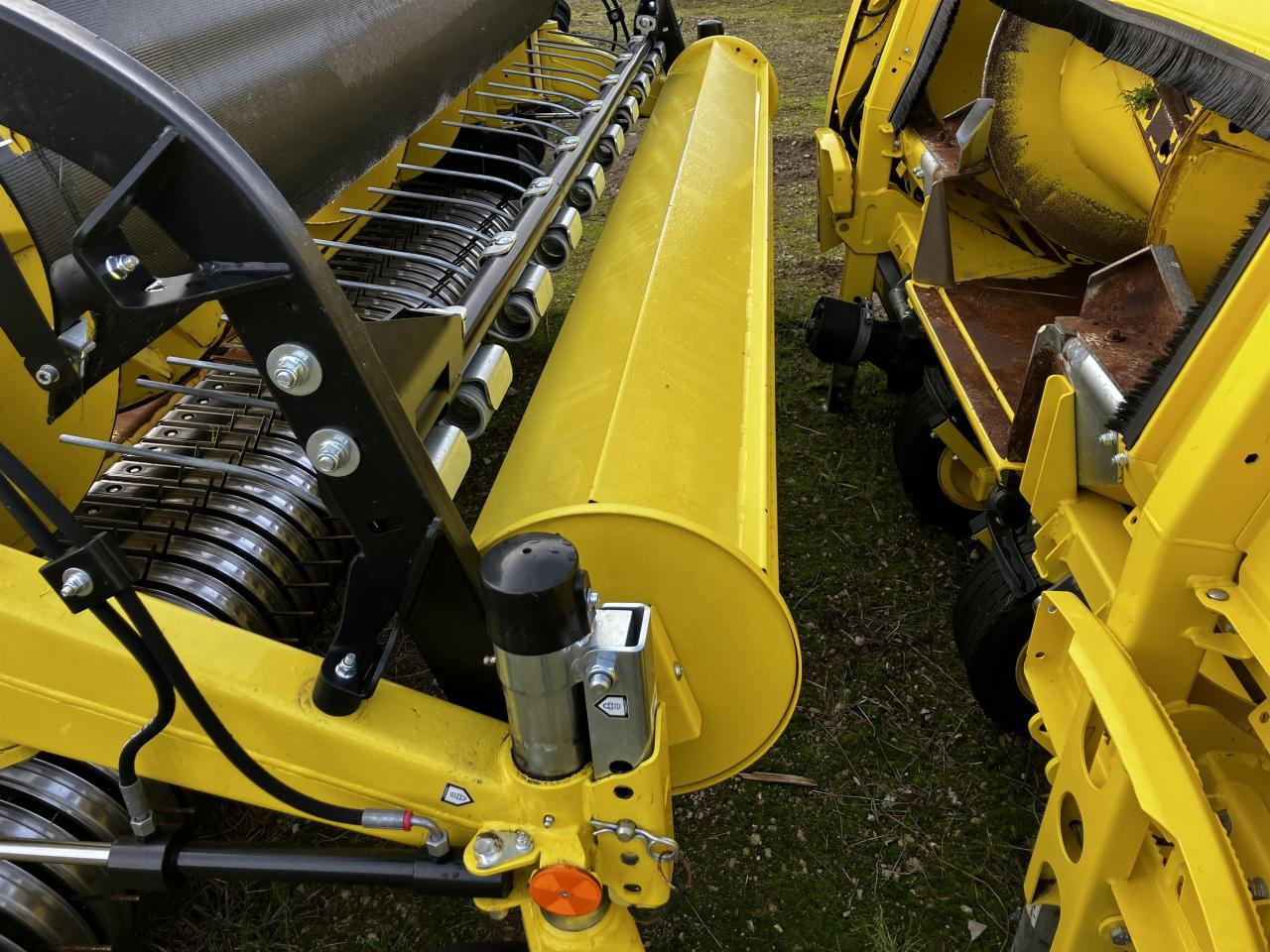 John Deere 30R - Įranga už pašarų kombainai: foto 5 John Deere 30R - Įranga už pašarų kombainai: foto 5