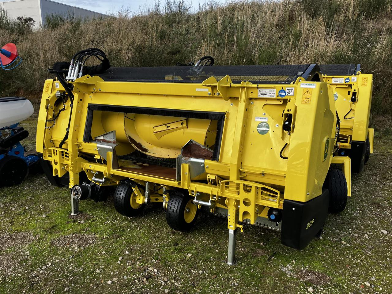 John Deere 30R - Įranga už pašarų kombainai: foto 1 John Deere 30R - Įranga už pašarų kombainai: foto 1