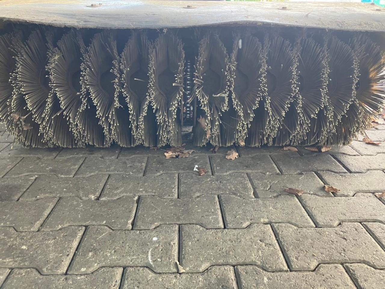 John Deere 52 inch Broom - Rotacinė šluota: foto 4 John Deere 52 inch Broom - Rotacinė šluota: foto 4