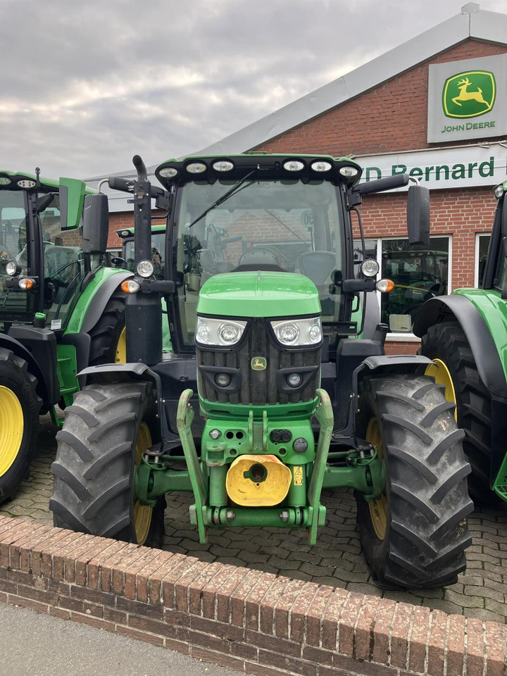 John Deere 6110R - Traktorius: foto 3 John Deere 6110R - Traktorius: foto 3
