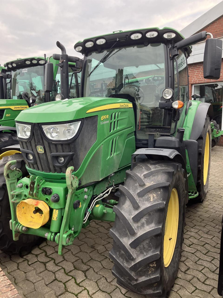 John Deere 6110R - Traktorius: foto 1 John Deere 6110R - Traktorius: foto 1