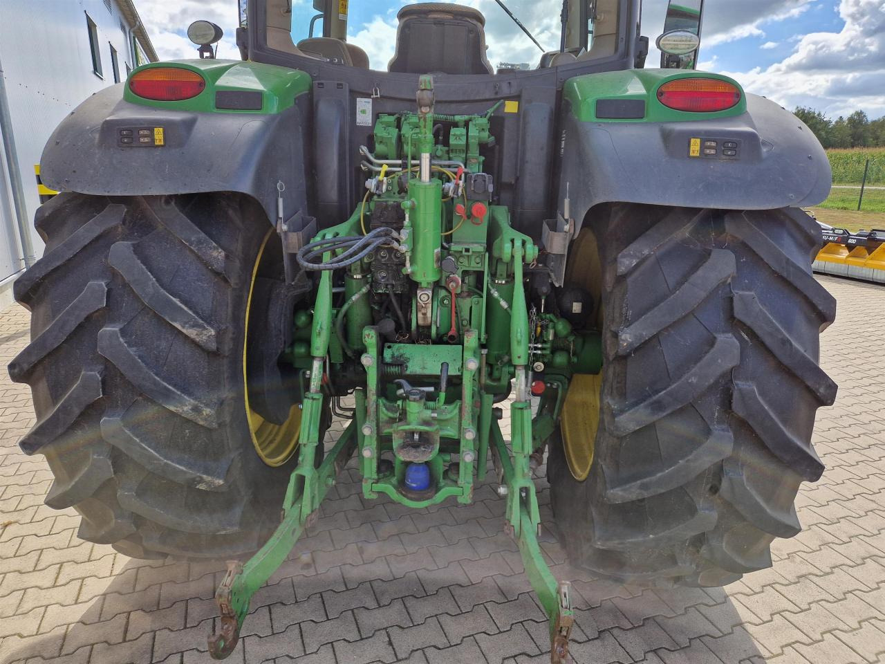 John Deere 6145R - Traktorius: foto 4 John Deere 6145R - Traktorius: foto 4