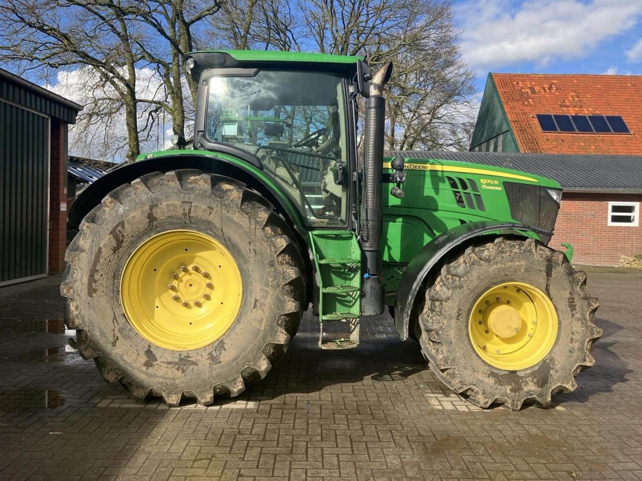 John Deere 6170R - Traktorius: foto 1 John Deere 6170R - Traktorius: foto 1