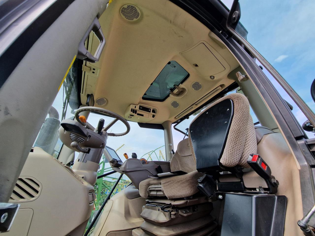 John Deere 6215R - Traktorius: foto 4 John Deere 6215R - Traktorius: foto 4