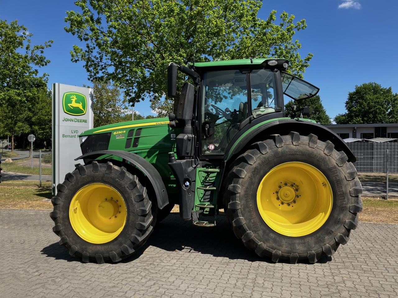 John Deere 6230R - Traktorius: foto 1 John Deere 6230R - Traktorius: foto 1