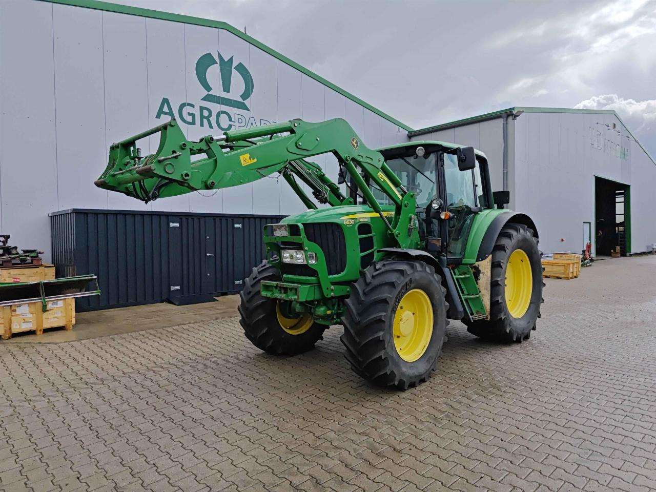 John Deere 6630 PREMIUM - Traktorius: foto 1 John Deere 6630 PREMIUM - Traktorius: foto 1