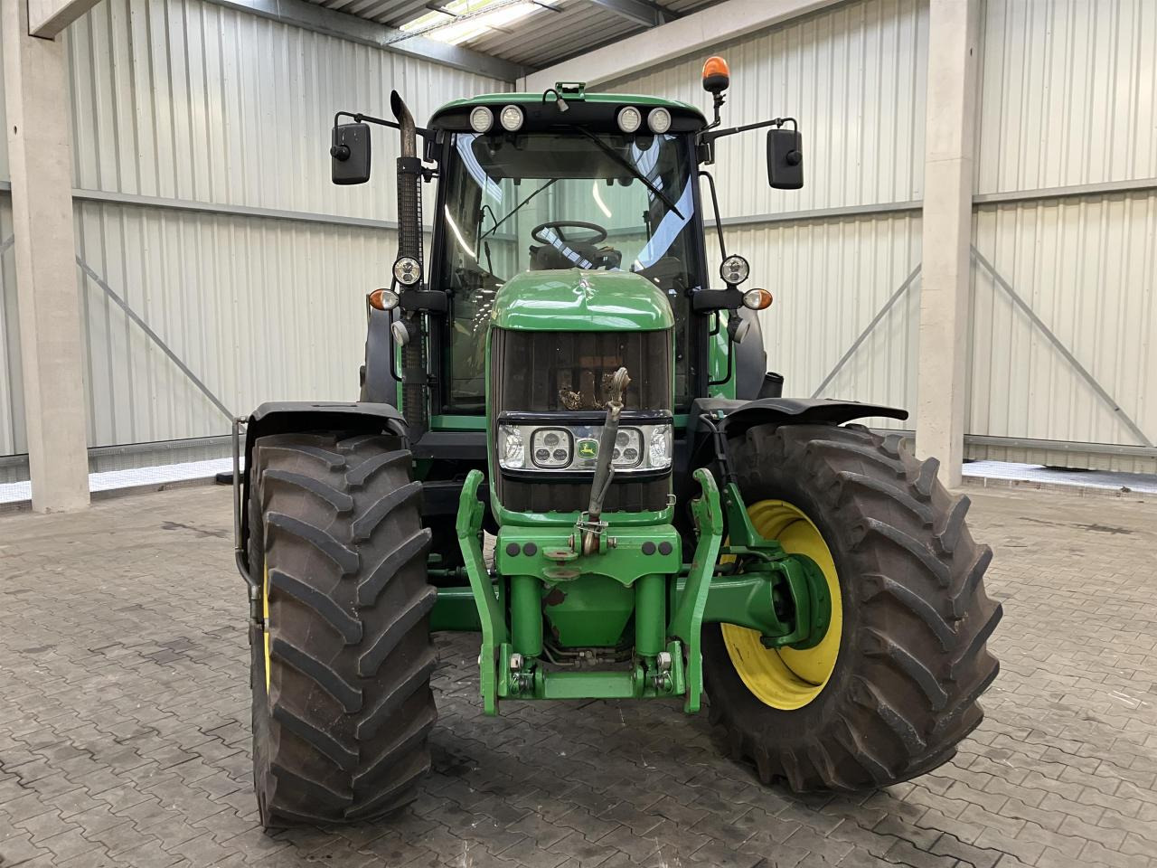 John Deere 6830 Premium - Traktorius: foto 3 John Deere 6830 Premium - Traktorius: foto 3