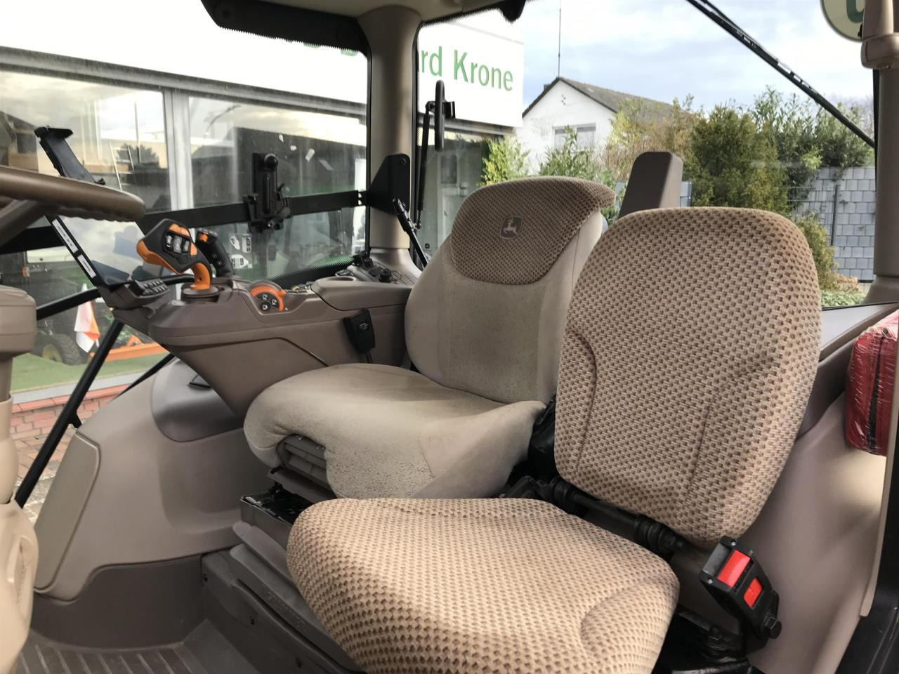 John Deere 6R 140 - Traktorius: foto 2 John Deere 6R 140 - Traktorius: foto 2