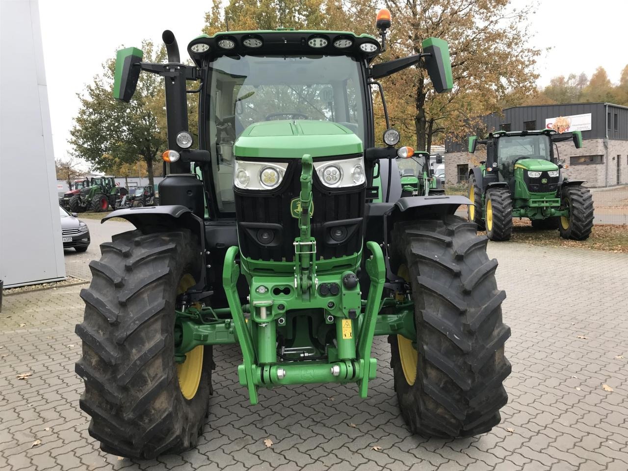 John Deere 6R 155 - Traktorius: foto 3 John Deere 6R 155 - Traktorius: foto 3