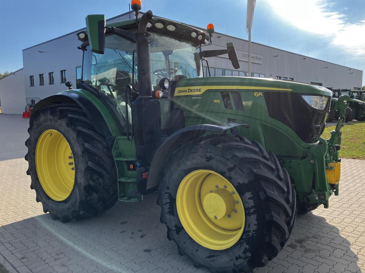 John Deere 6R 185 - Traktorius: foto 2 John Deere 6R 185 - Traktorius: foto 2
