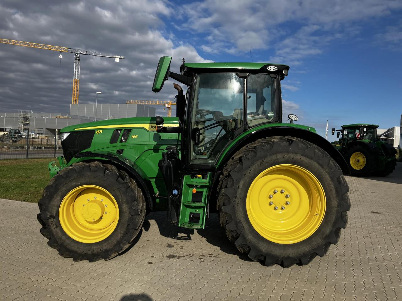 John Deere 6R 185 - Traktorius: foto 1 John Deere 6R 185 - Traktorius: foto 1