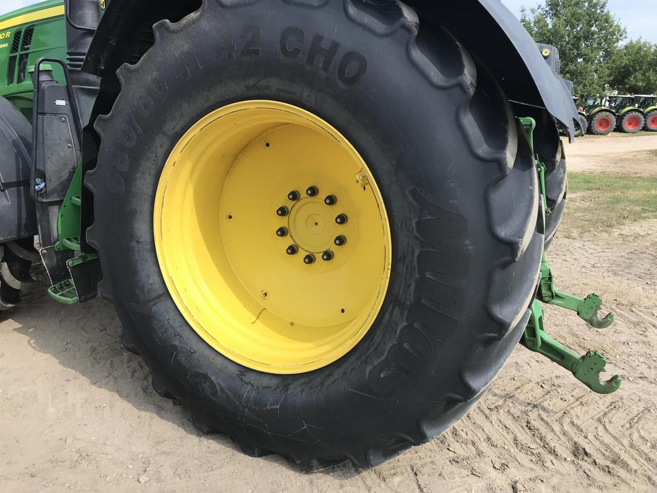Traktorius John Deere 7310R: foto 11