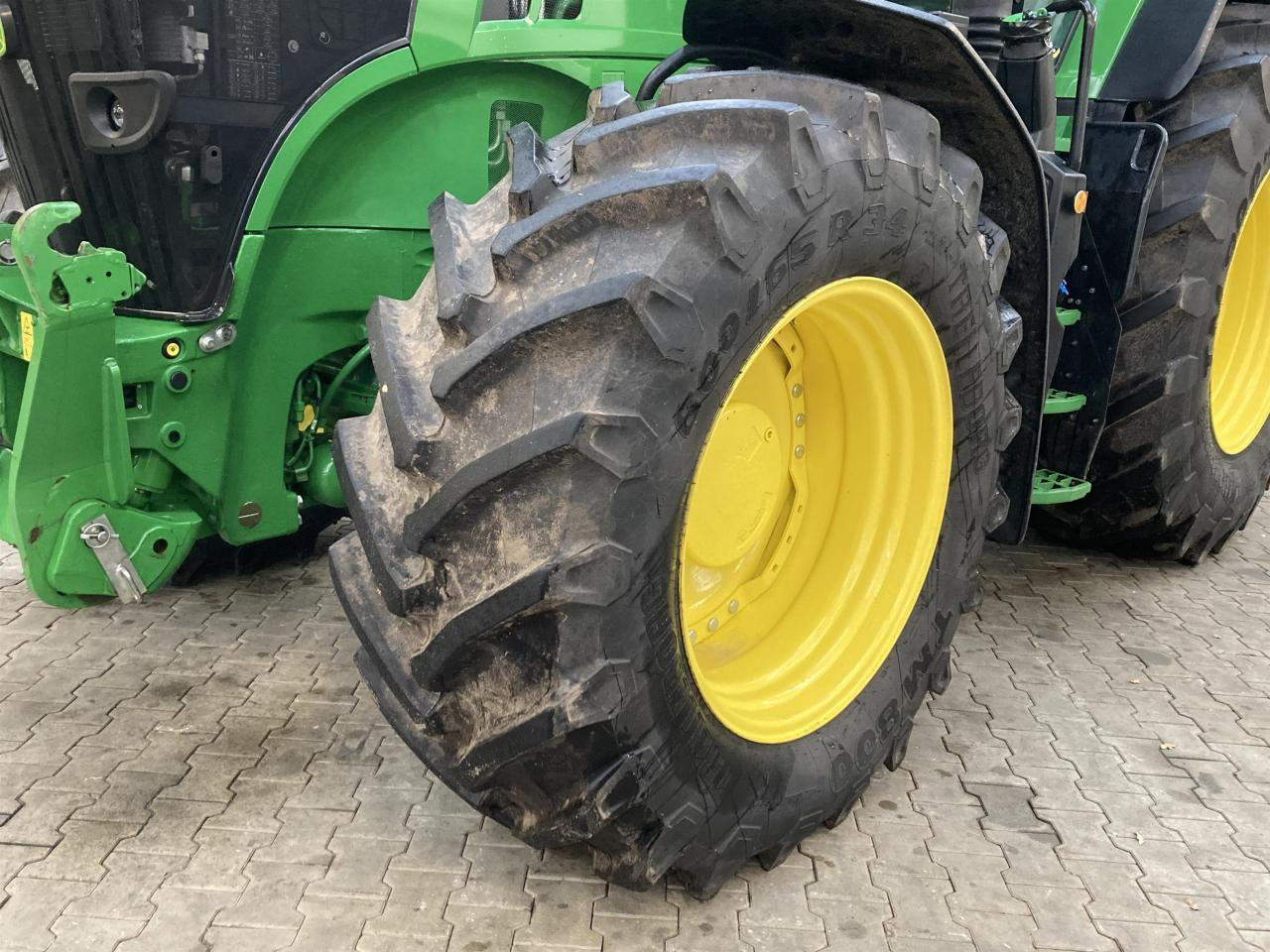 John Deere 7R 350 - Traktorius: foto 4 John Deere 7R 350 - Traktorius: foto 4