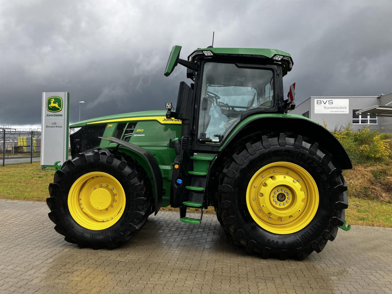 John Deere 7R 350 - Traktorius: foto 1 John Deere 7R 350 - Traktorius: foto 1