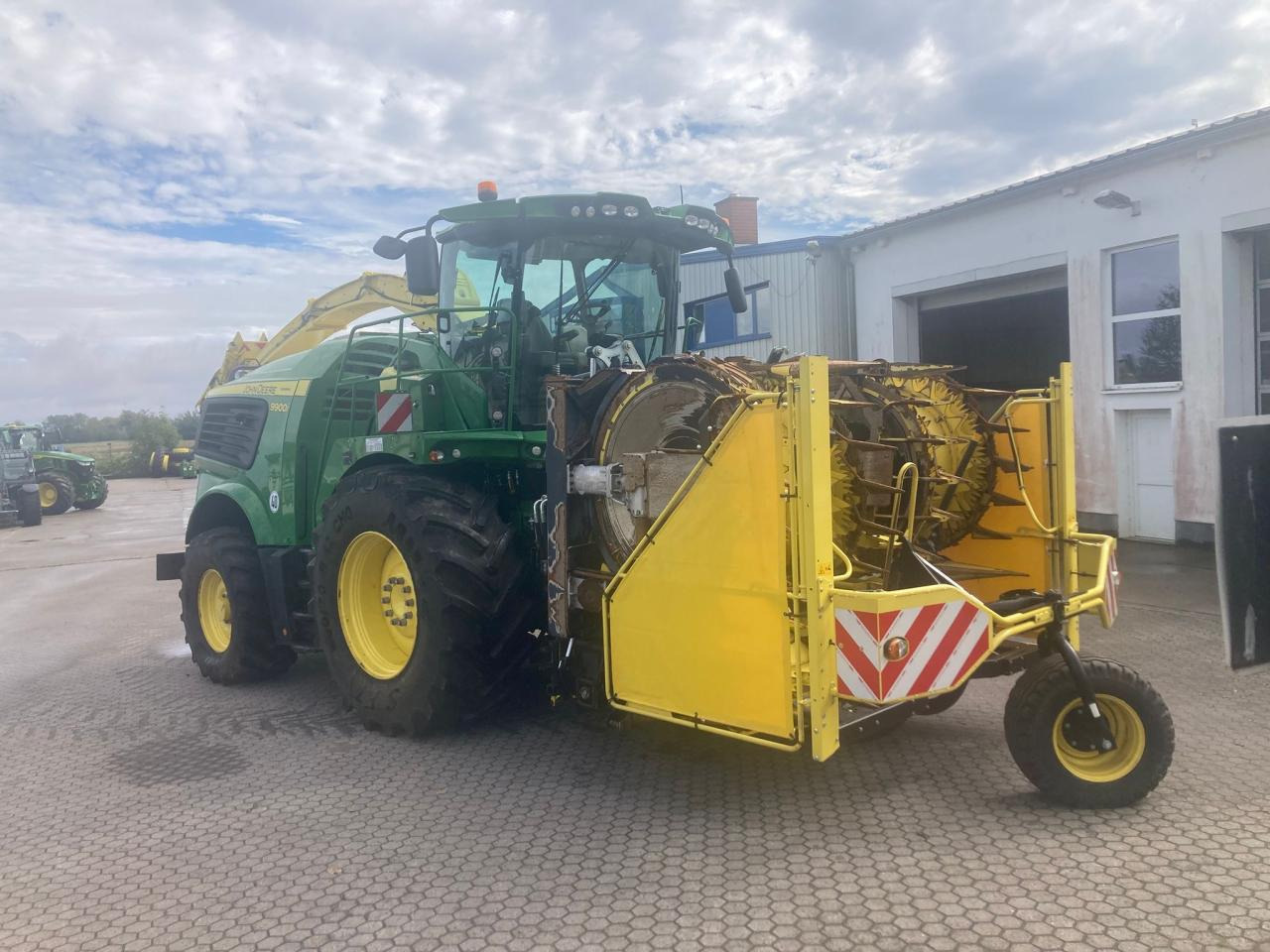 John Deere 9900i - Pašarų kombainas: foto 2 John Deere 9900i - Pašarų kombainas: foto 2
