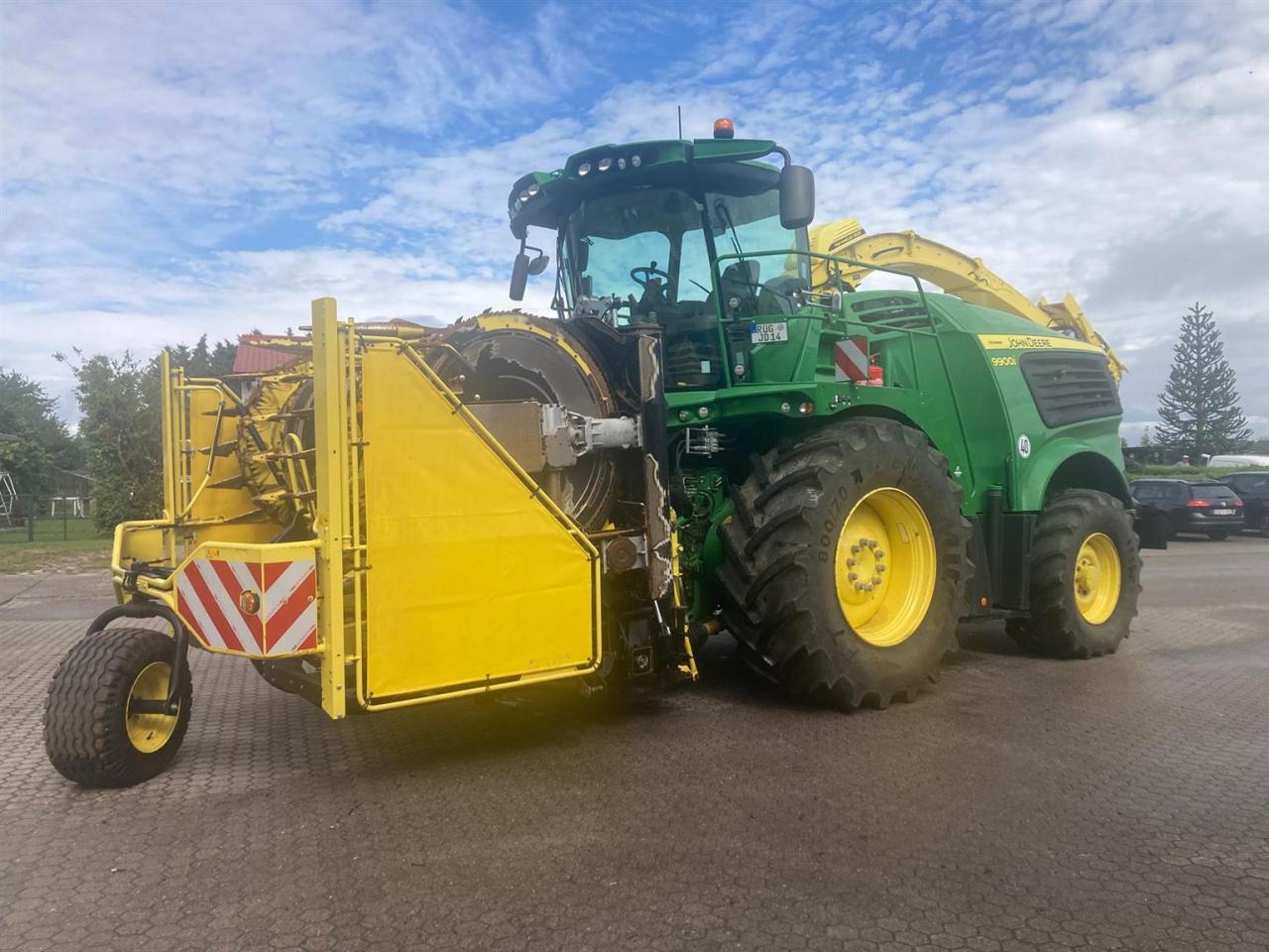 John Deere 9900i - Pašarų kombainas: foto 1 John Deere 9900i - Pašarų kombainas: foto 1
