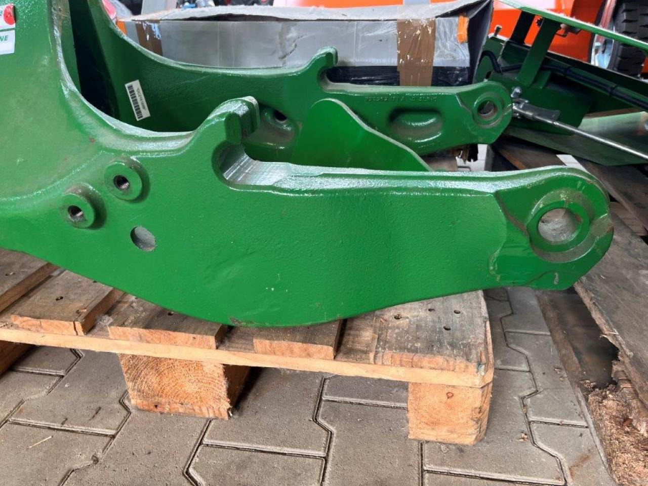 John Deere Anbaukonsolen - Traktorius - frontalinis krautuvas: foto 3 John Deere Anbaukonsolen - Traktorius - frontalinis krautuvas: foto 3
