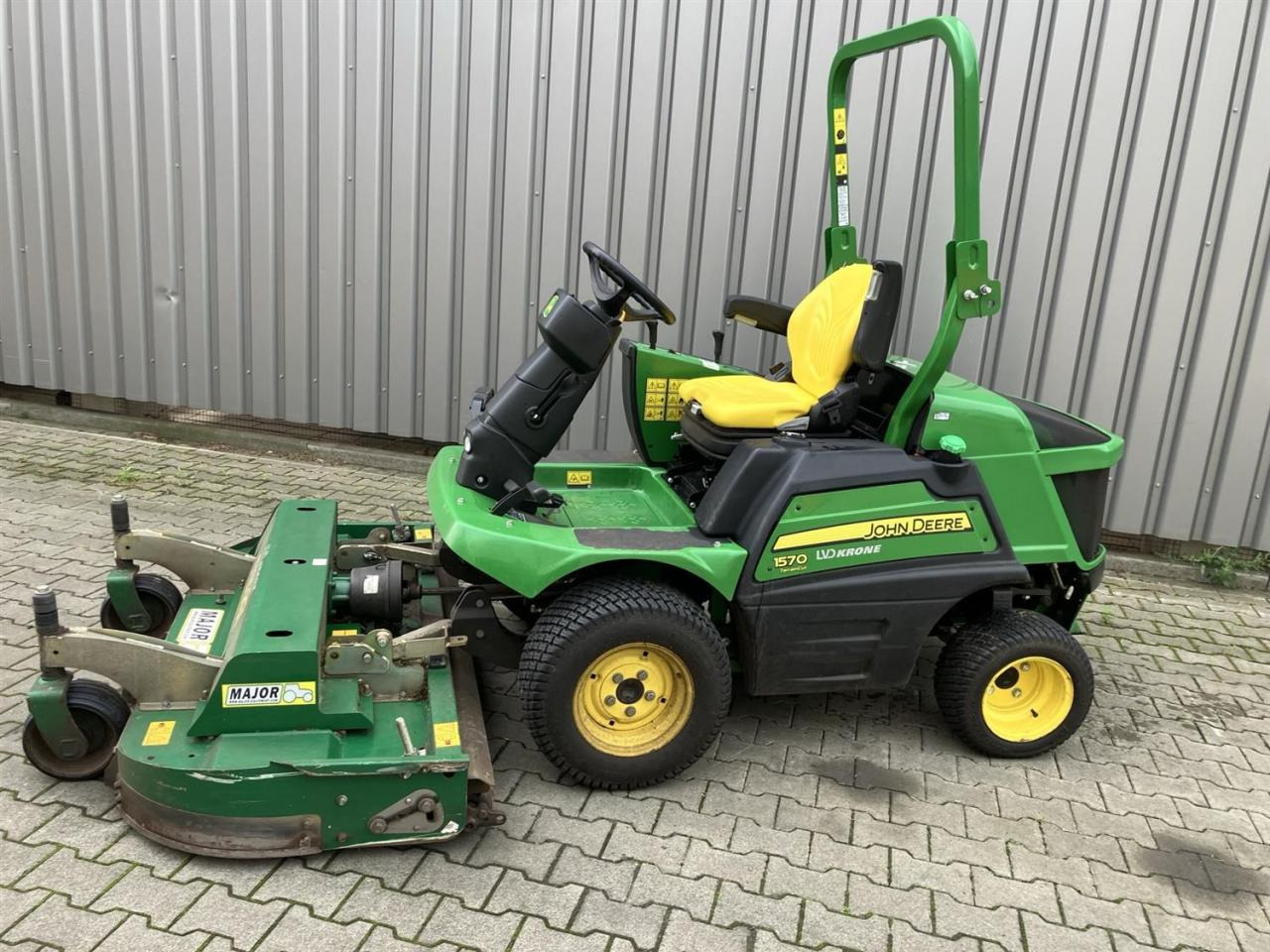 John Deere F1570 Frontmäher - Vejapjovė: foto 1 John Deere F1570 Frontmäher - Vejapjovė: foto 1