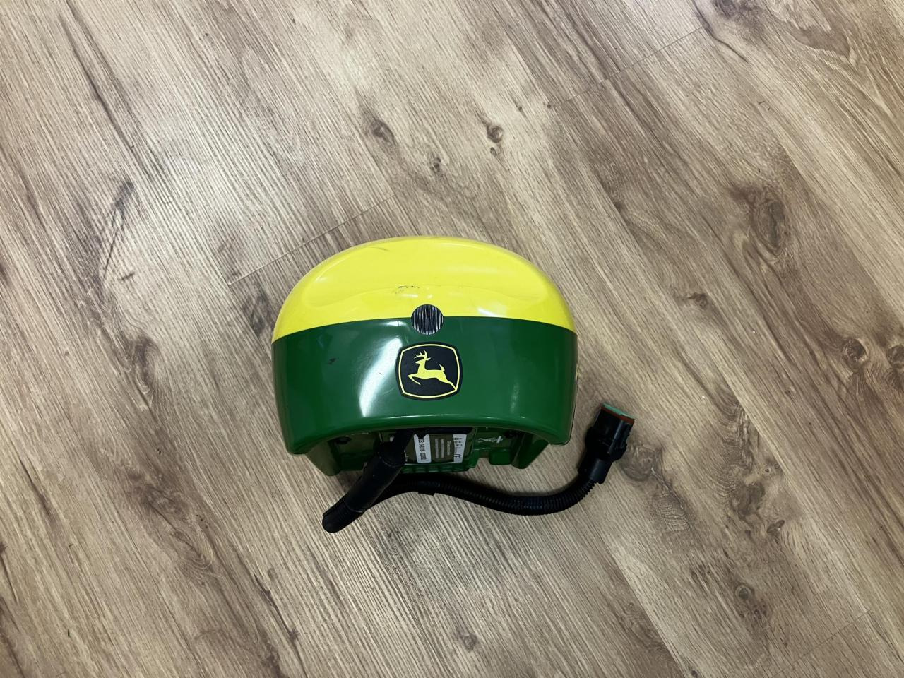 John Deere SF6000 SF3, M-RTK - Navigacijos sistema - Žemės ūkio technika: foto 2 John Deere SF6000 SF3, M-RTK - Navigacijos sistema - Žemės ūkio technika: foto 2