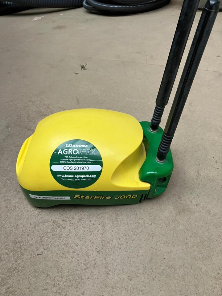 John Deere SF6000 SF3, M-RTK - Navigacijos sistema - Žemės ūkio technika: foto 1 John Deere SF6000 SF3, M-RTK - Navigacijos sistema - Žemės ūkio technika: foto 1