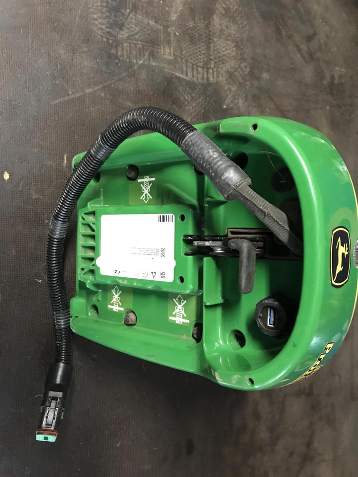 John Deere SF6000 - Navigacijos sistema - Žemės ūkio technika: foto 5 John Deere SF6000 - Navigacijos sistema - Žemės ūkio technika: foto 5