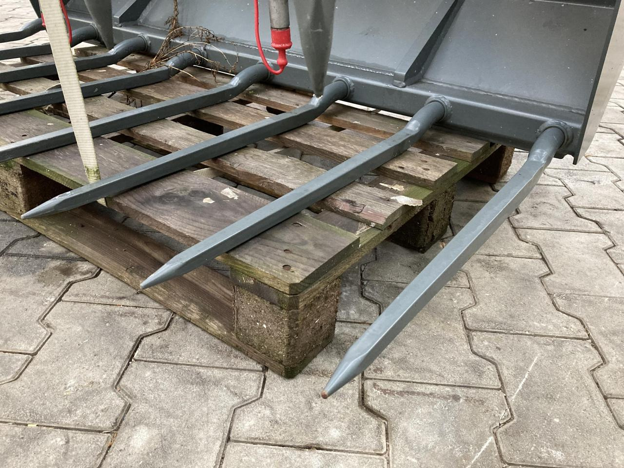 Kramer 1600 mm Vielzweckgabel - Traktorius - frontalinis krautuvas: foto 3 Kramer 1600 mm Vielzweckgabel - Traktorius - frontalinis krautuvas: foto 3