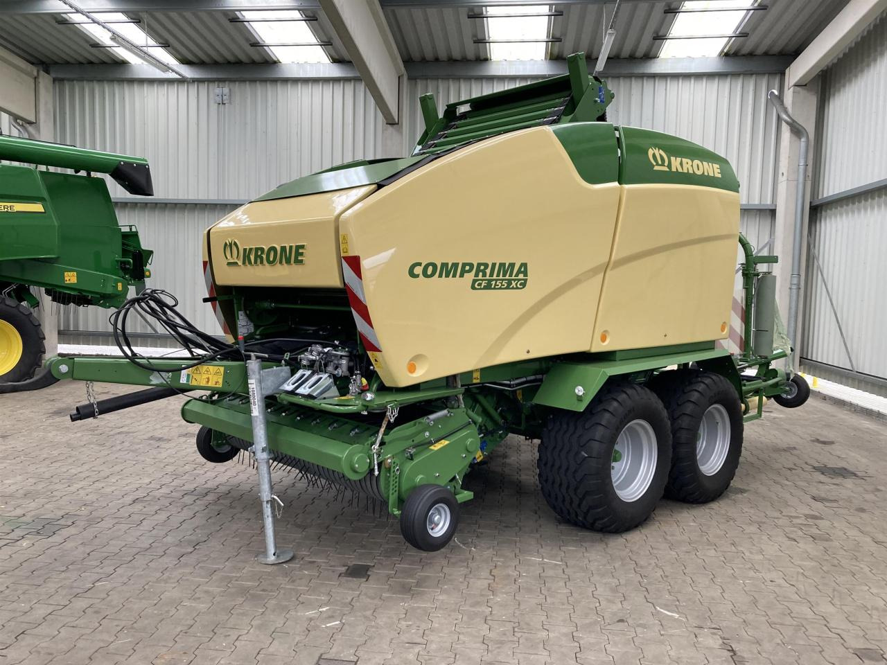 Krone CF 155 XC - Ruloninis presas: foto 1 Krone CF 155 XC - Ruloninis presas: foto 1