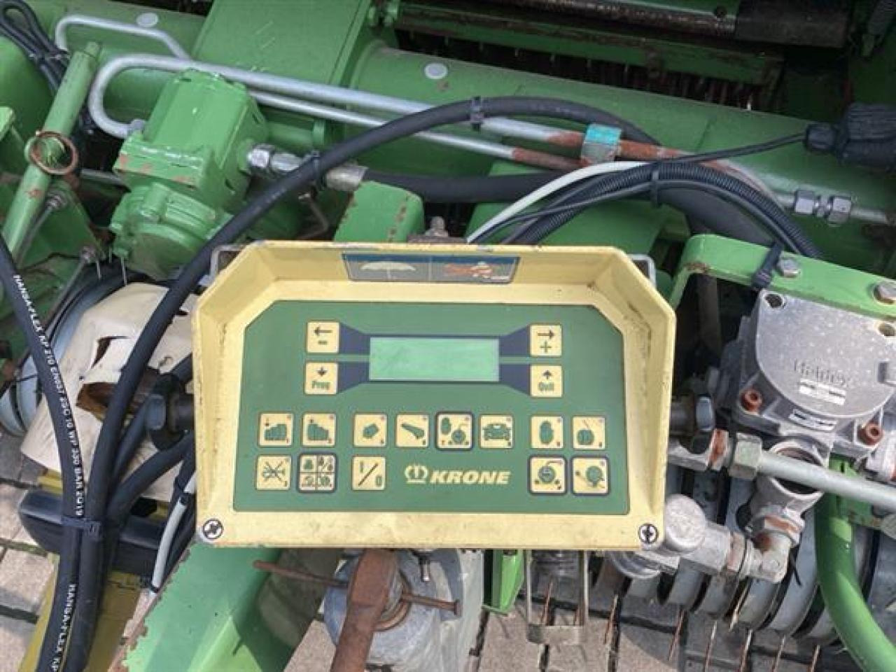 Krone CP 1500 MC - Ruloninis presas: foto 5 Krone CP 1500 MC - Ruloninis presas: foto 5
