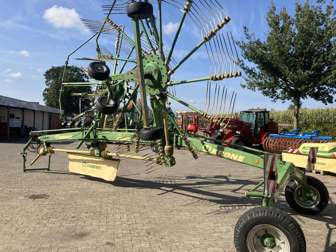 Krone SWADRO 810 - Šieno grėblys/ Vartytuvas: foto 4 Krone SWADRO 810 - Šieno grėblys/ Vartytuvas: foto 4