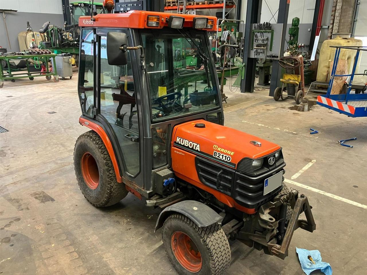 Kubota B2110 - Komunalinis traktorius: foto 1 Kubota B2110 - Komunalinis traktorius: foto 1