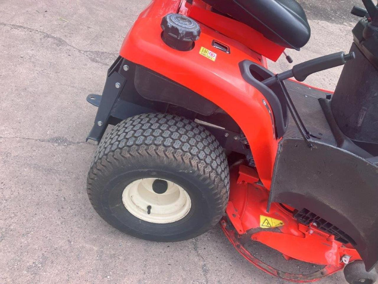 Kubota GR1600-ID-II - Vejapjovė: foto 5 Kubota GR1600-ID-II - Vejapjovė: foto 5