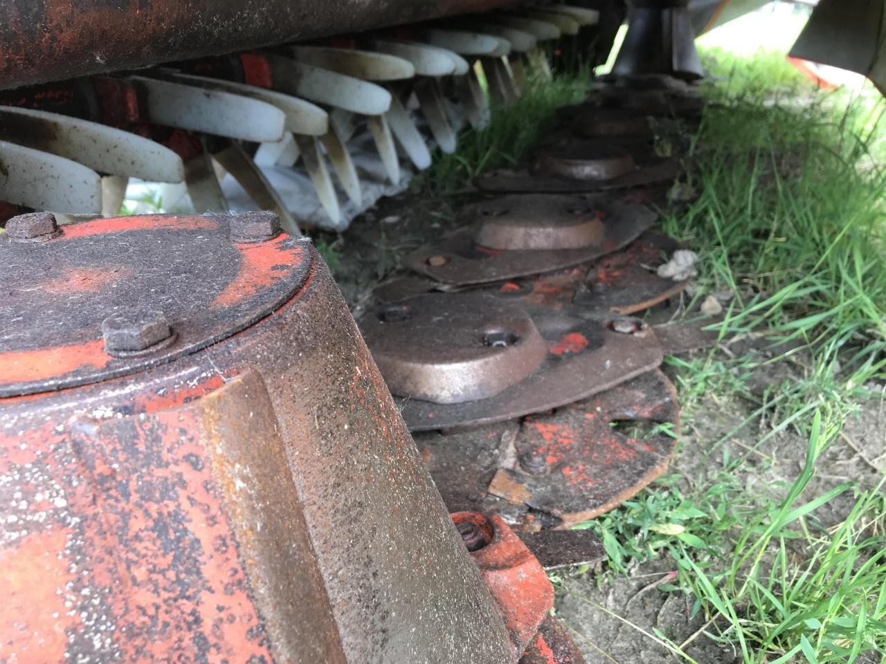 Kuhn FC883 & FC 313F-FF - Šienapjovė: foto 4 Kuhn FC883 & FC 313F-FF - Šienapjovė: foto 4