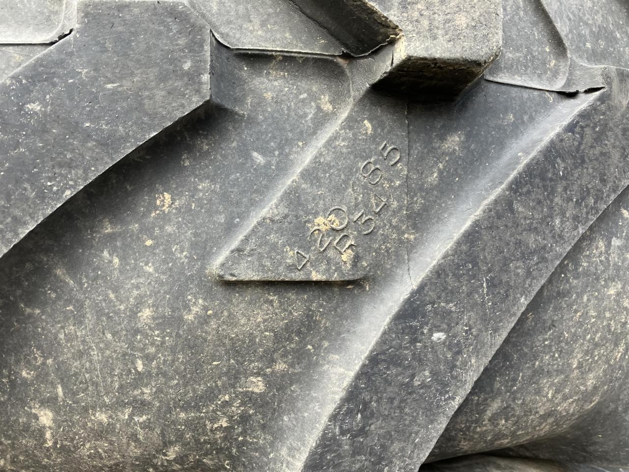 Michelin 420/85R34 - Padanga - Žemės ūkio technika: foto 3 Michelin 420/85R34 - Padanga - Žemės ūkio technika: foto 3