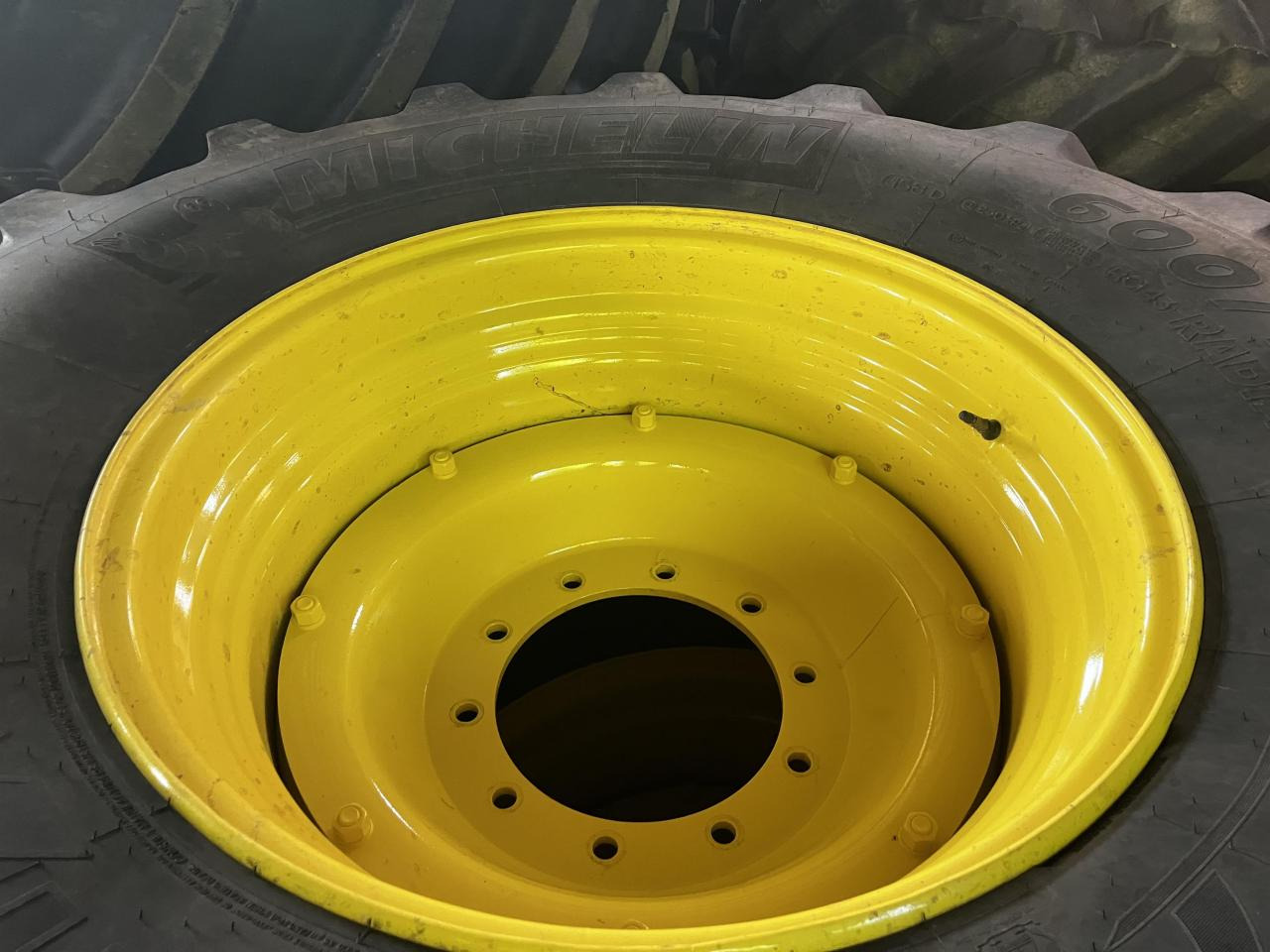 Michelin 600/70R30 - Padanga - Žemės ūkio technika: foto 5 Michelin 600/70R30 - Padanga - Žemės ūkio technika: foto 5